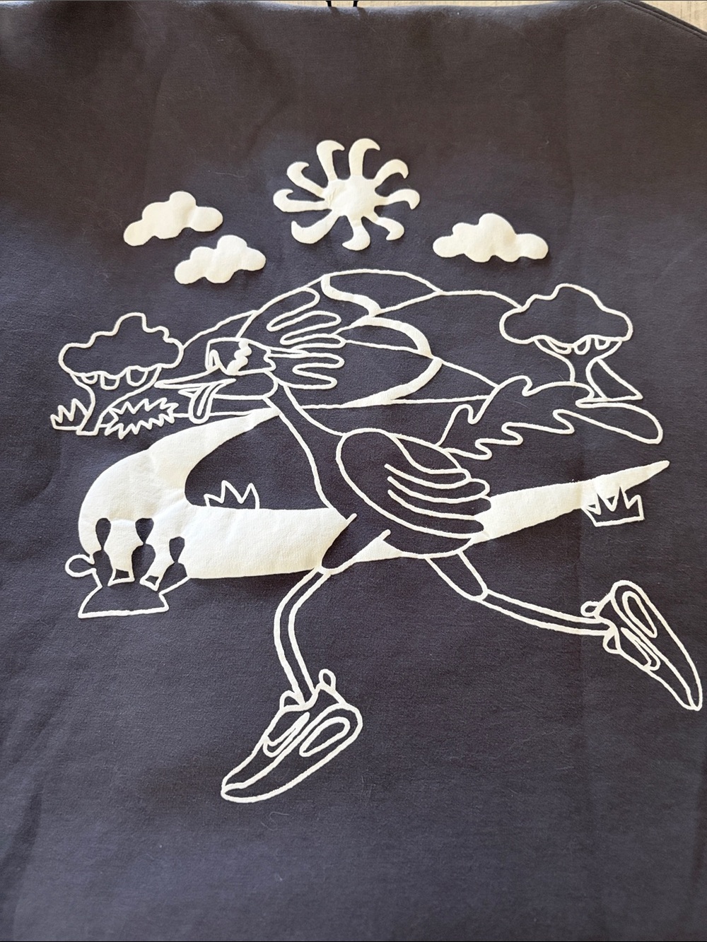 NEW Nike 24.7 ImpossiblySoft Oversized Top - Nike Run Roadrunner Graphic - Picture 4 of 12